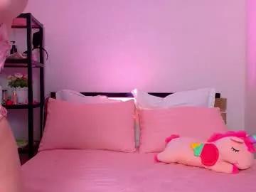 Freechat lovely_poppy on Chaturbate