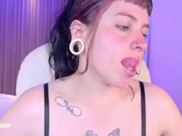 lucy_smith7 on Chaturbate