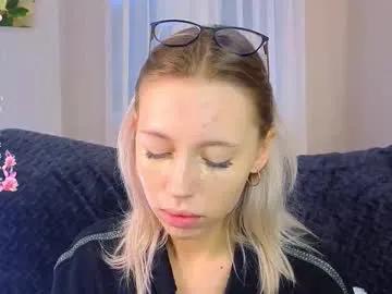 Freechat lunariabliss on Chaturbate