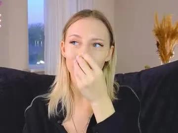 Freechat lunariabliss on Chaturbate