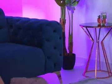 Freechat maddiebryggs on Chaturbate