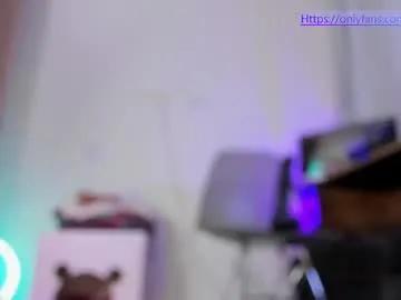 martiina_0 — HiiGuysControlfuckmachine(pvt)Special patterns  TIP 2538111 --  #latina #fuckmachine #pantyhose #young #anal [111 tokens to goal]