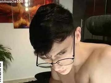 metatron_muscle on Chaturbate