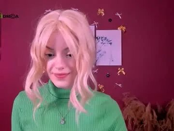 mia_starrr_ on Chaturbate