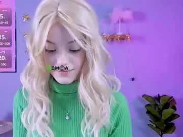 mia_starrr_ on Chaturbate