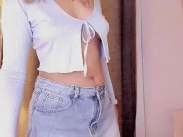 Freechat mia_white11 on Chaturbate