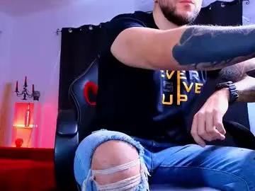 Freechat mightyaaron on Chaturbate