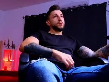 Freechat mightyaaron on Chaturbate