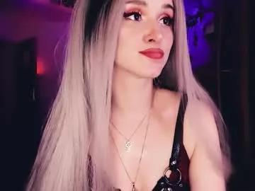 Freechat miladyjolie on Chaturbate