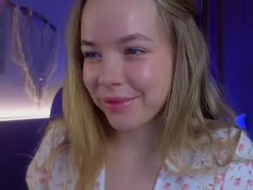 milly_shy — turn my body to show you my outfit    #feet #teen #blowjob #smalltits [35 tokens remaining]