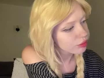 Freechat mollycodle on Chaturbate