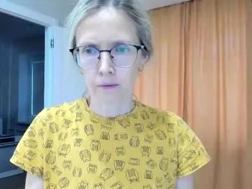 Freechat mollystory on Chaturbate