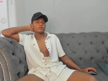 Freechat morenitodigno on Chaturbate