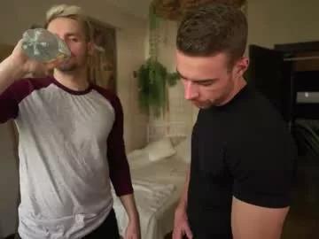 Freechat muscularfriend on Chaturbate