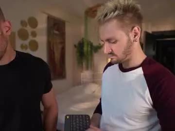 Freechat muscularfriend on Chaturbate