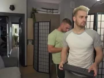 Freechat muscularfriend on Chaturbate