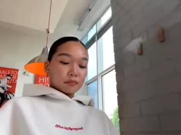 Freechat oracowee on Chaturbate