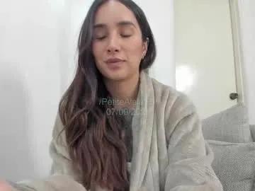 petitealejats on Chaturbate