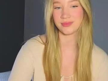 pink_rosee_ on Chaturbate