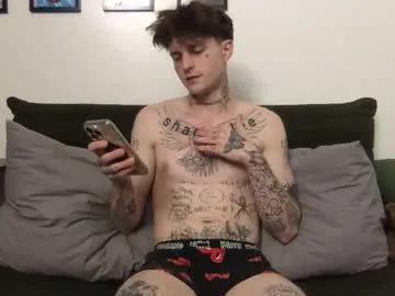 Freechat prettyboyszn on Chaturbate