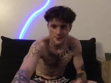 Freechat prettyboyszn on Chaturbate