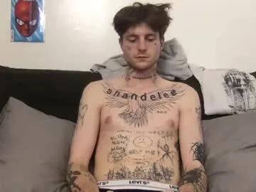 Freechat prettyboyszn on Chaturbate