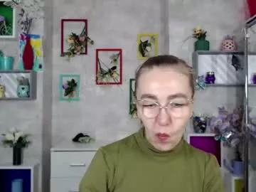 queen_a_n_i on Chaturbate