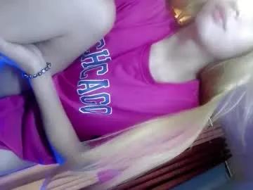Freechat queena10 on Chaturbate