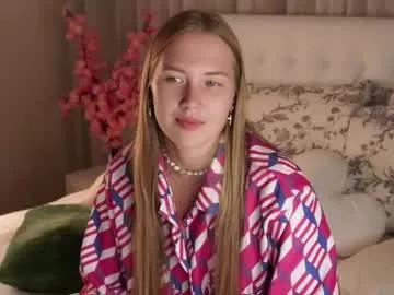 Freechat roxanelan on Chaturbate