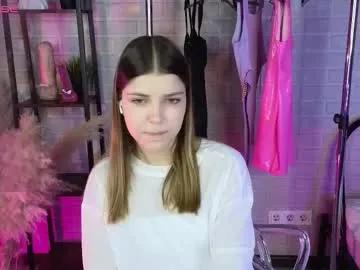 sierra_maddison — change outfit [99 tokens left] Hello everyone, today is my second day, welcome to my room #skinny #18 #new #shy