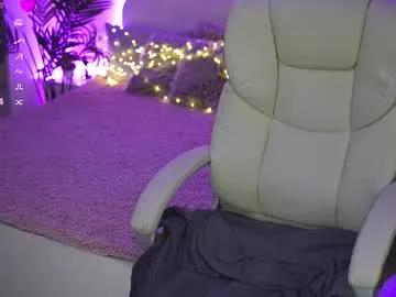 Freechat silverrmoon on Chaturbate