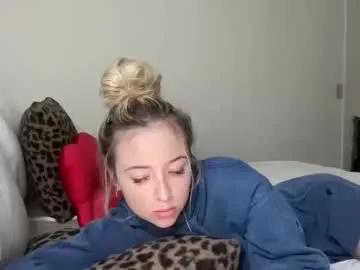 Freechat skyybanks on Chaturbate