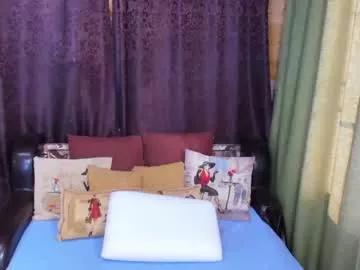 Freechat stiphlermomy on Chaturbate