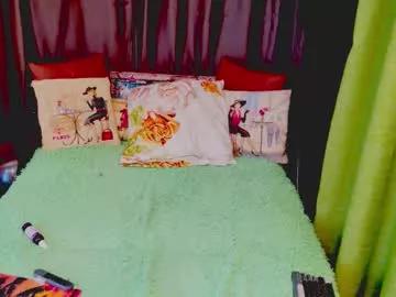 Freechat stiphlermomy on Chaturbate