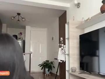 Freechat sweet_littleee on Chaturbate