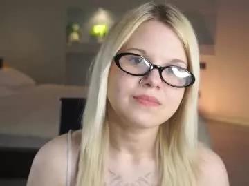 Freechat sweetyoops on Chaturbate