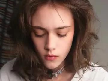 t_tragedienne — Goal: Seductive stroke my neck - I'm Helena, a little #shy about my #smalltits becuse i'm #18 years old, #young #new girl here [15 tokens remaining]