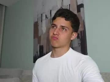 Freechat theohawke_ on Chaturbate