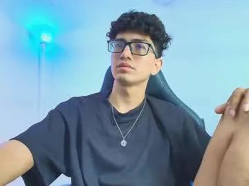 Freechat tylerwhiite_ on Chaturbate