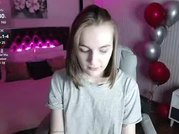 Freechat vikky_moon on Chaturbate