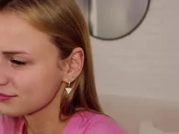 Freechat wendy__doll on Chaturbate