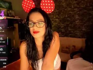 Freechat xlaracroftx on Chaturbate