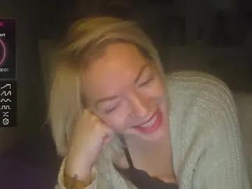 Chaturbate yogimilflover is Freechat yogimilflover — BIKINI Bathing suit try on #milf #lovense #mature #smoke #blonde