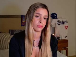 maci_reynolds's avatar