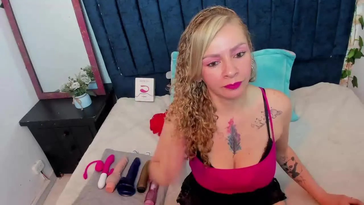 alaha_evans — Freechat on Streamray