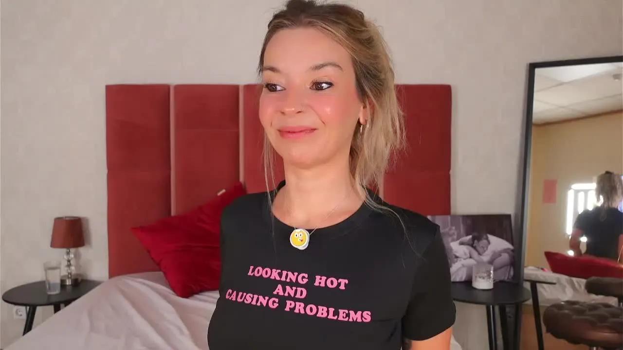 Offline AliceViva on Streamray