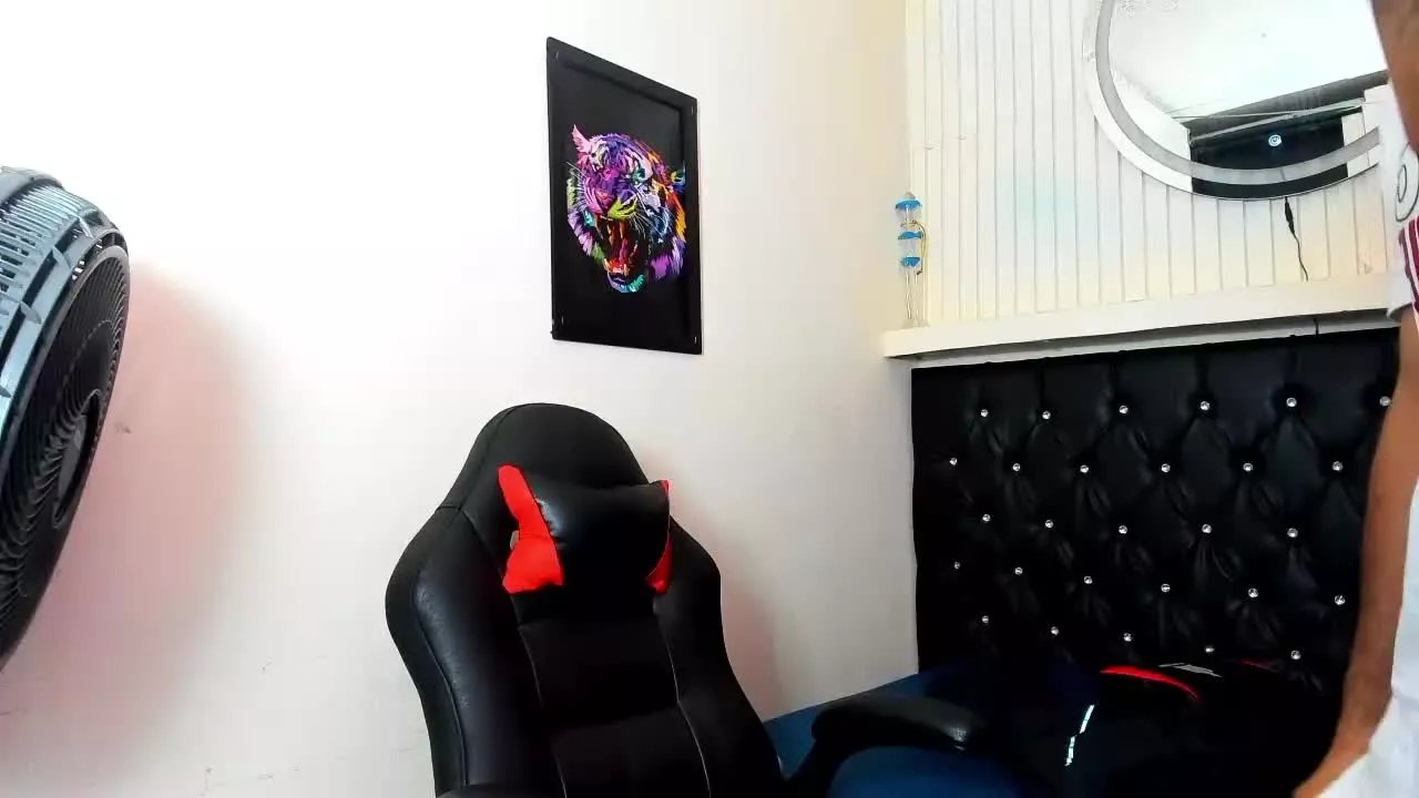 Offline Axell_Cross77 on Streamray