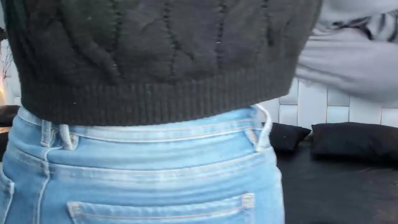 Offline CelineBennett on Streamray