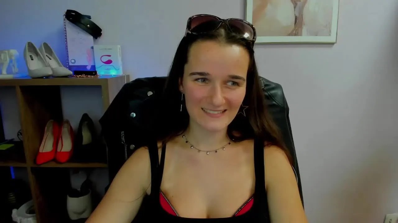 Offline KATEcherry on Streamray