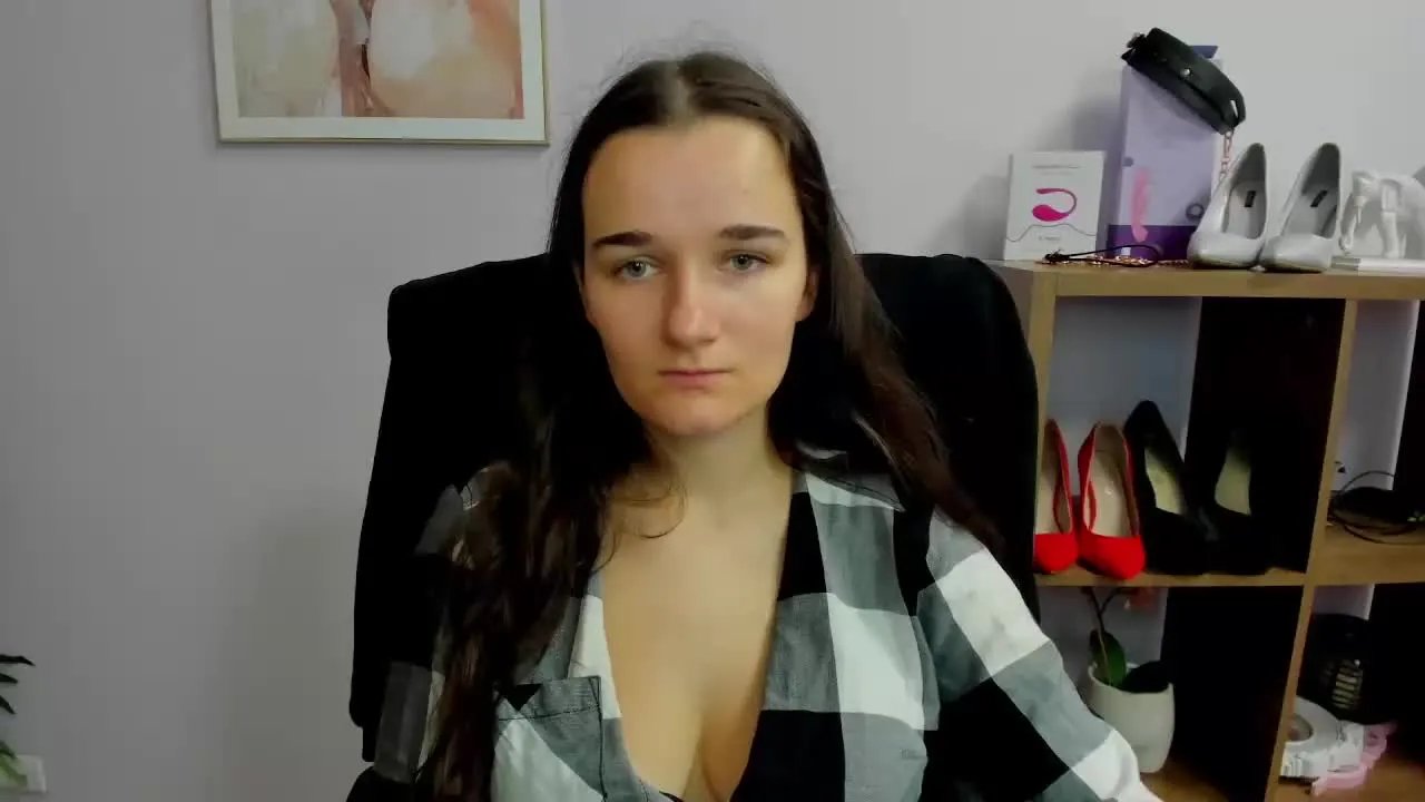 Offline KATEcherry on Streamray